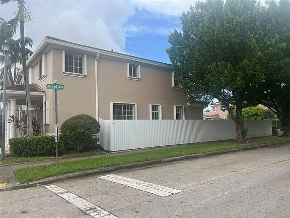 3rd image of 27435 SW 142nd Ave #27435