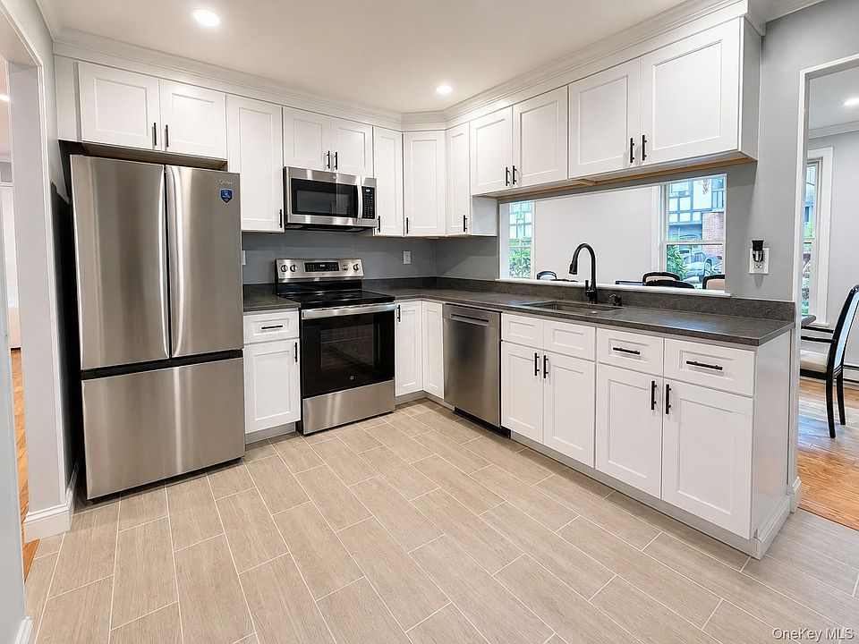 1st image of 723 Sierra Vista Lane