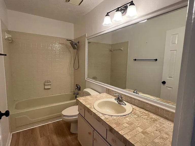 605 Youngstown Pkwy #39 — Photo 26
