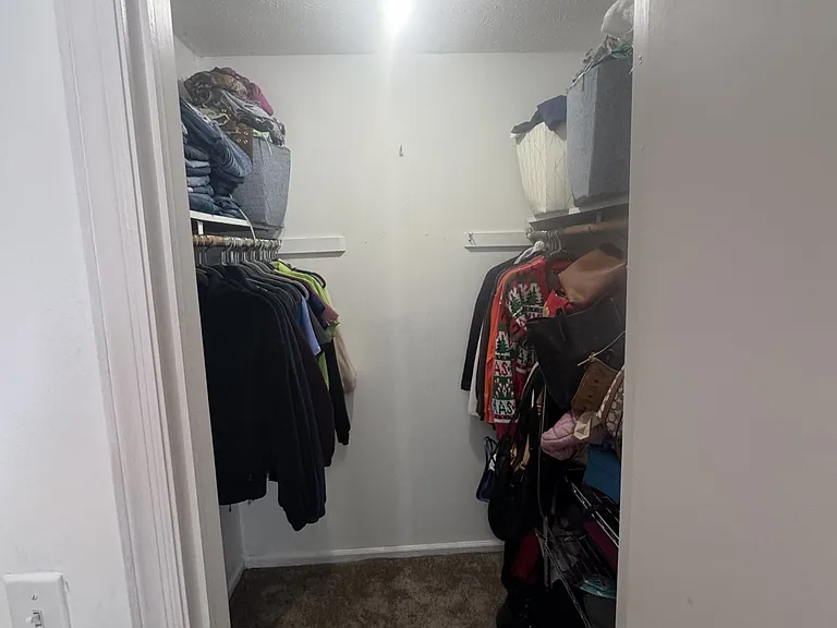 124 Lakeside Dr — Photo 17
