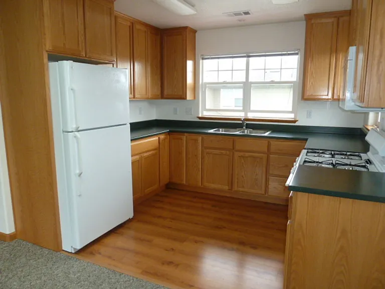 2718 Meadow Creek Way — Photo 3