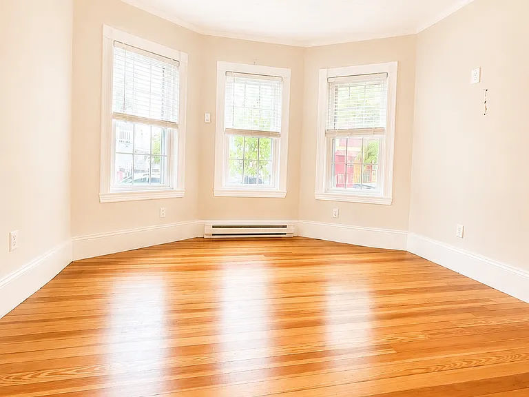 48 Shawmut St #1 — Photo 17
