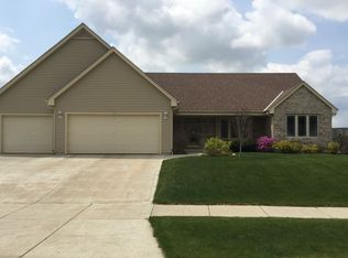 471 Boyd Ln, Hartford, WI 53027
