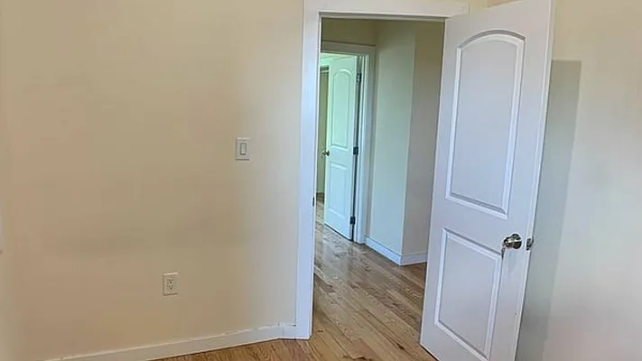 Rented by Nooklyn NYC LLC | media 31