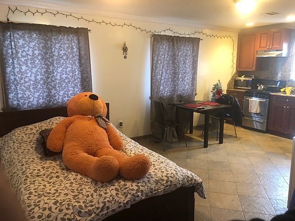 3rd image of 2241 E 71st St #2
