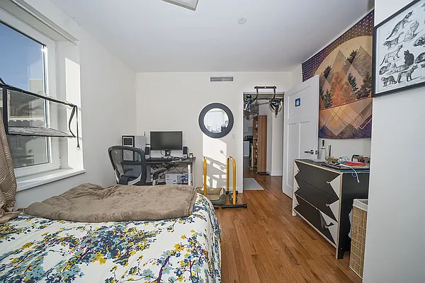 Rented by Level Group | media 20