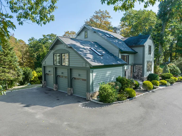 3-car garage