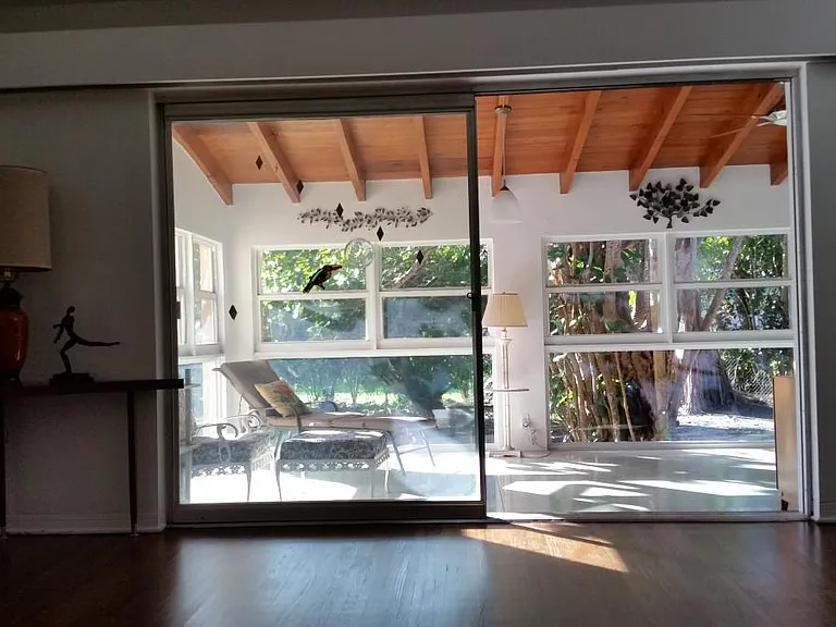450 Tivoli Ave — Photo 46