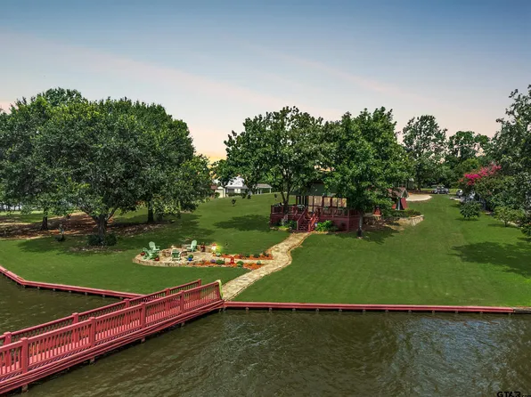 209 Rocky Point Rd, Mount Vernon, TX 75457