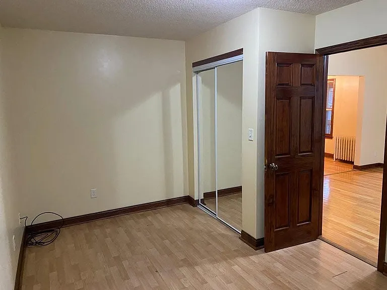 580 Brunson St — Photo 3
