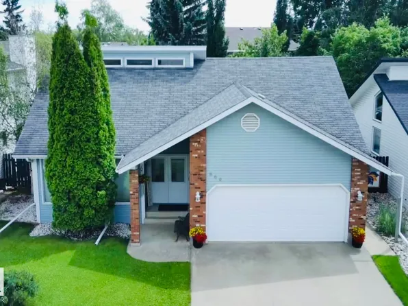 660 Village Dr, Strathcona County, AB T8A 4N9