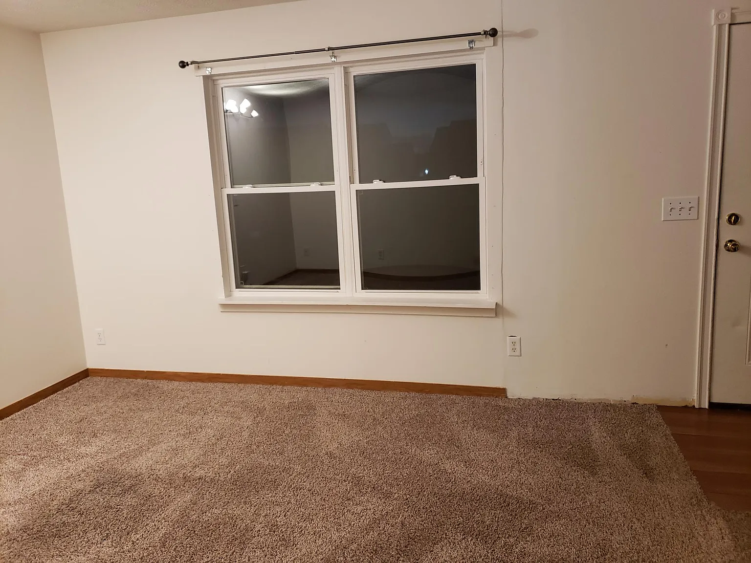 2 bed, 1.5 bath, 1100 sqft, $1,400 — Photo 3