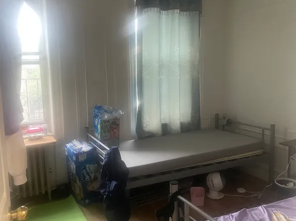 566 39th Street image 4 of 9