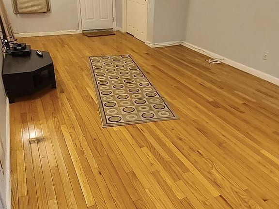 5th image of 1453 Stadium Ave #1