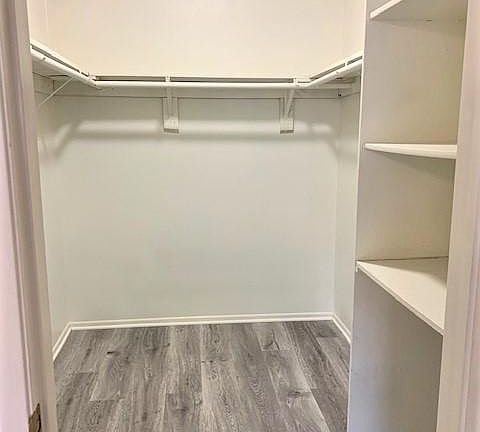4th image of 3480 Garnet St #209