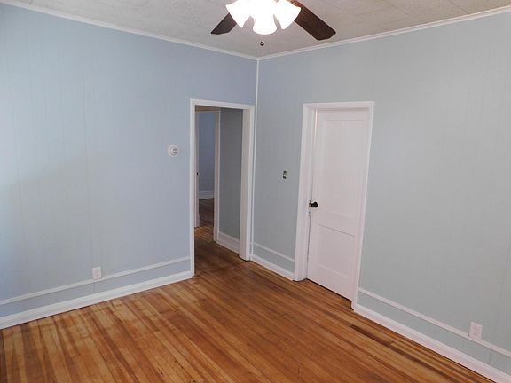 4th image of 649 Myrtle Ave Floor 1
