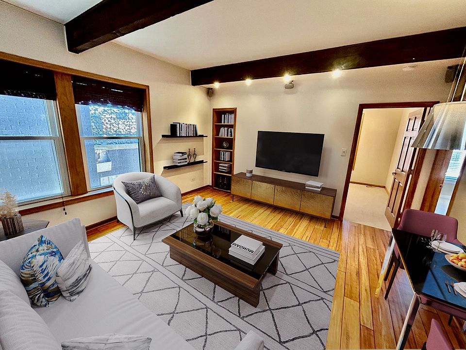 Living Room / Dining Room