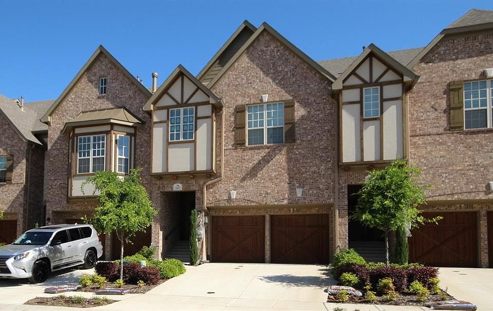 1st image of 547 Hampshire Dr