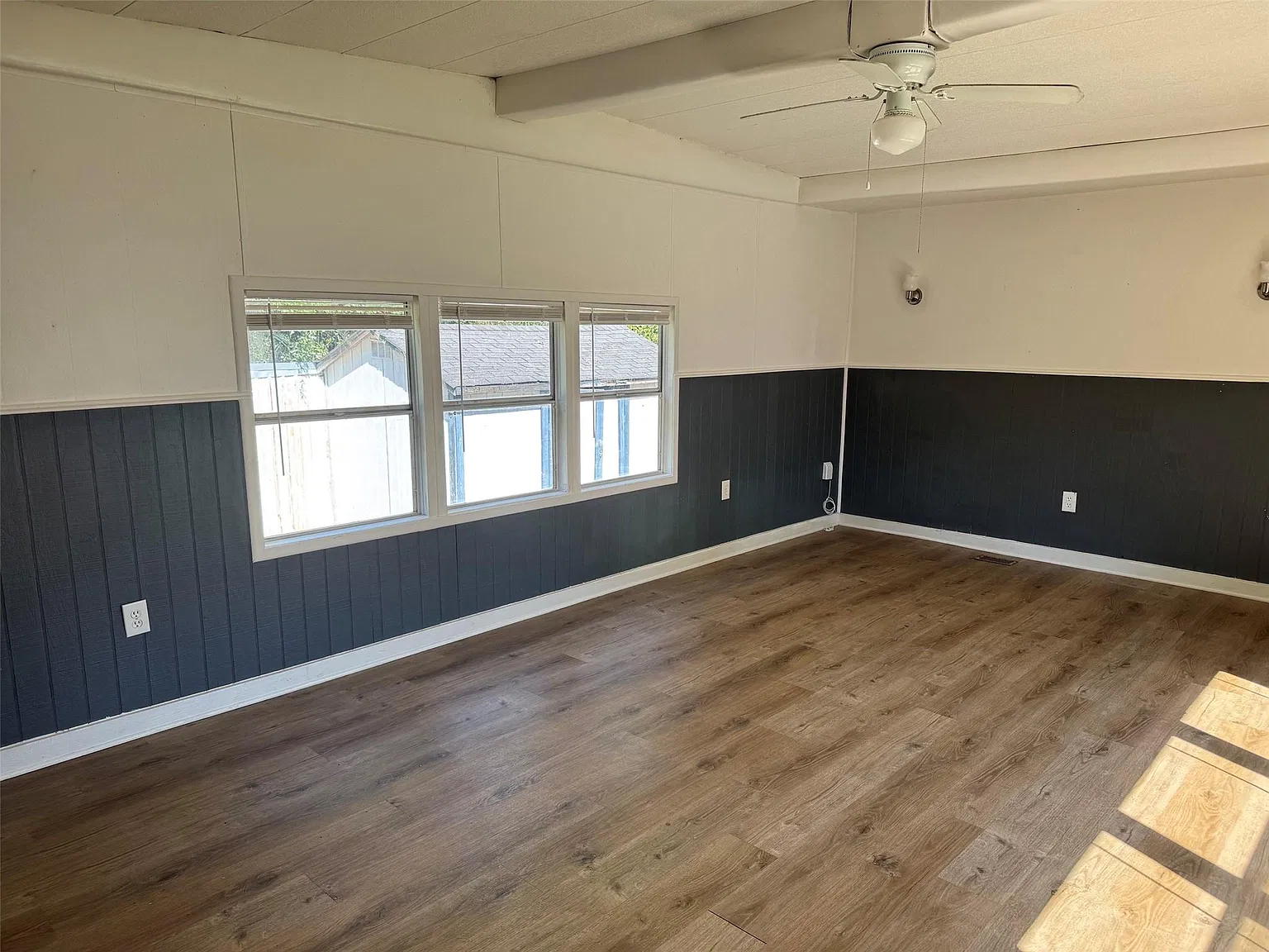 3 bed, 2.0 bath, 1234 sqft, $1,200 — Photo 3