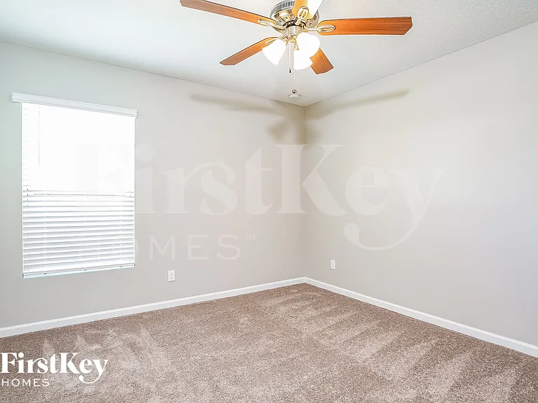 961 SW College Park Rd — Photo 10