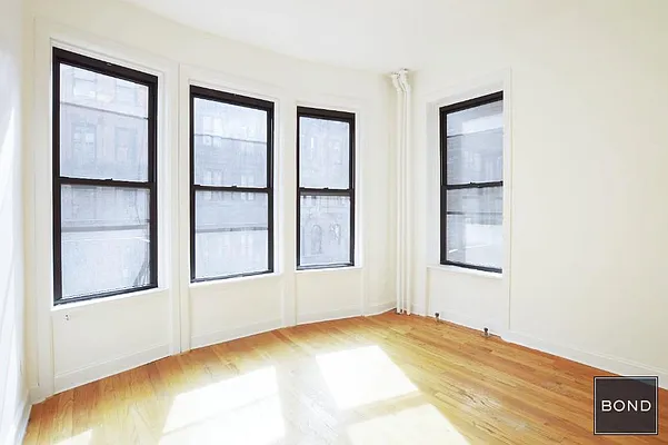 Rented by Bond New York | media 10