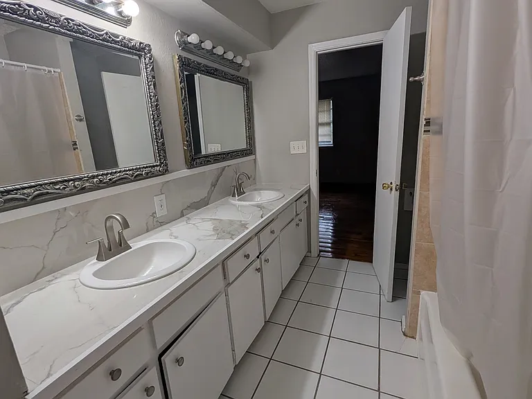 1305 Rebecca Ln — Photo 19