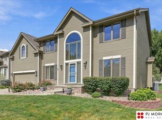 17622 Monroe St, Omaha, NE 68135