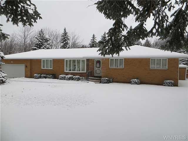 1st image of 7 Bruce Dr
