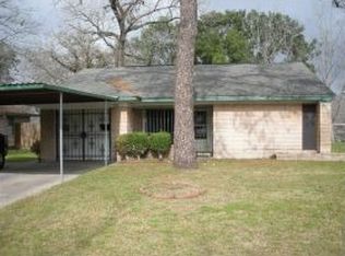 7223 Saunders Rd, Houston, TX 77016