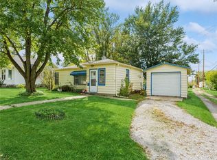 213 S 14th St, Chariton, IA 50049
