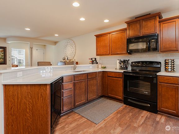 4th image of 1722 180th Street Ct E