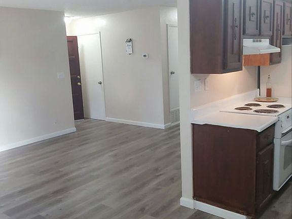 5th image of 225 Avery Ln APT 27