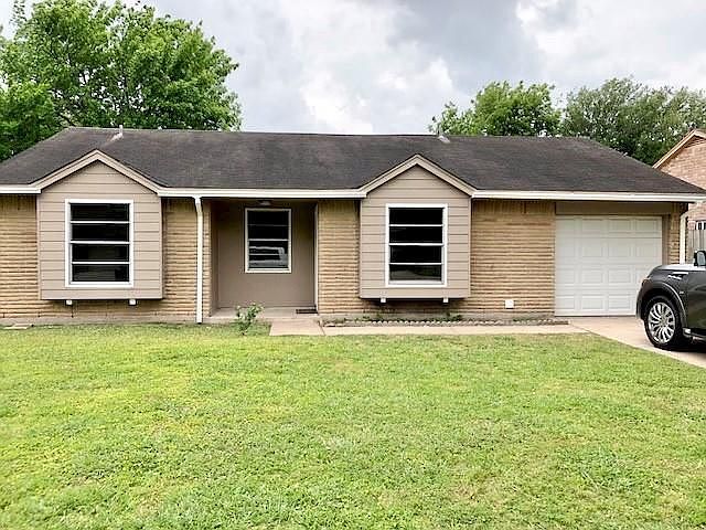 1st image of 104 Brigadoon Ln