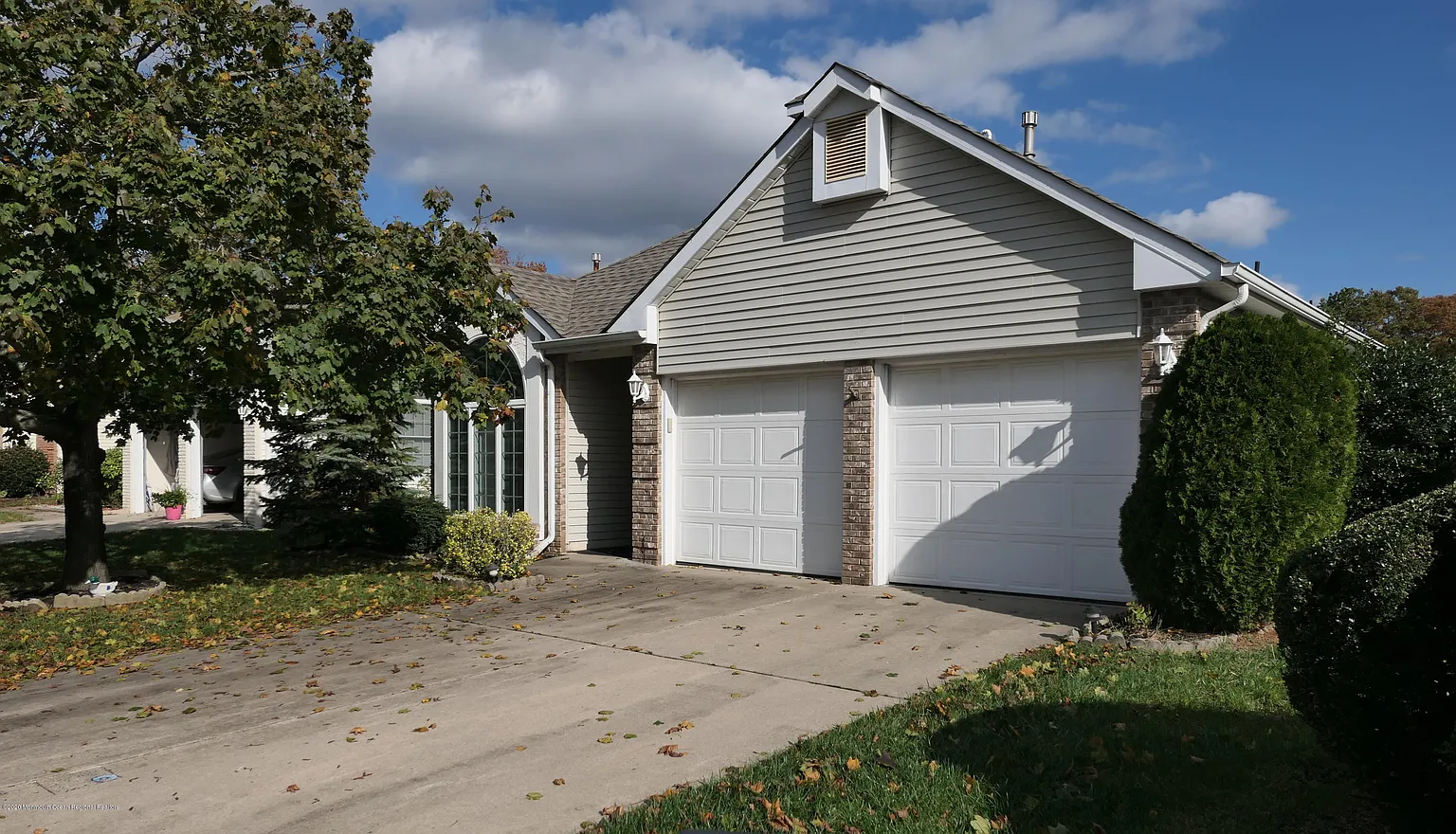 1668 Sweetbay Dr photo 1