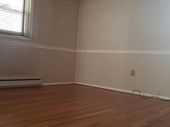 2nd image of 9516 5th Pl Floor 1