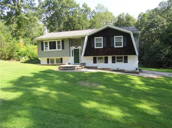 67 Pine Court, Middletown, NY 10941