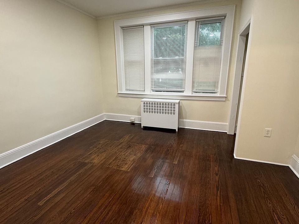 1st image of 173 Harrison St Floor 1