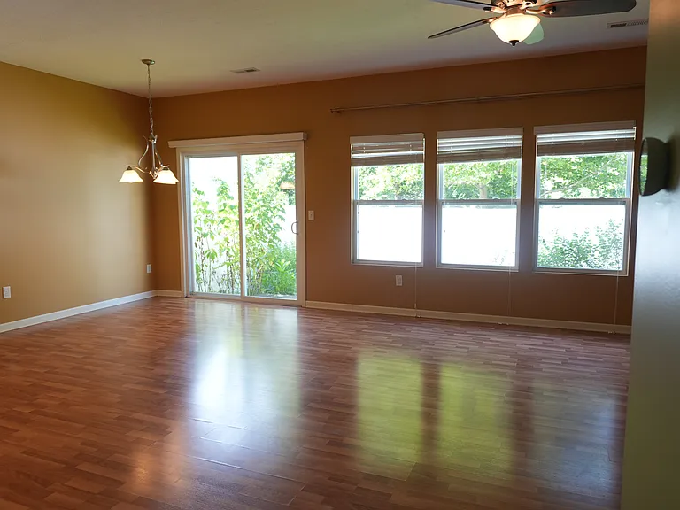6258 Maple Glen Dr — Photo 14