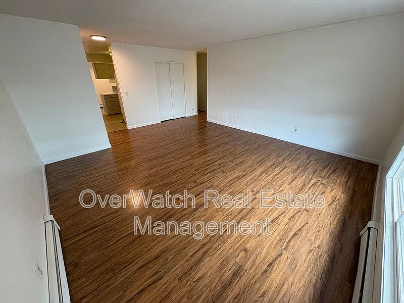 3 bed, 1.5 bath, $1,700 — Photo 3