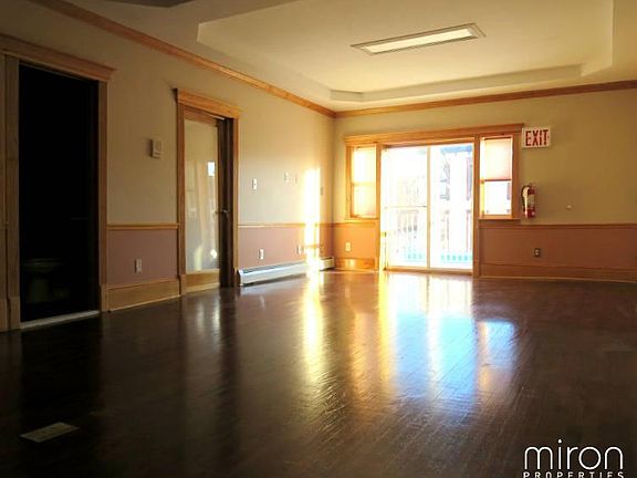 3rd image of 163 Van Buren St #3