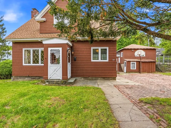 152 Manchester St, Leominster, MA 01453