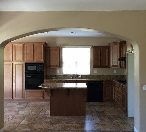 3rd image of 46332 Lone Pine Dr