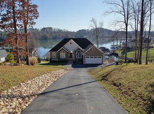 220 Hardwood Ct, Hardy, VA 24101