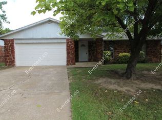 11859 E 62nd St S, Broken Arrow, OK 74012