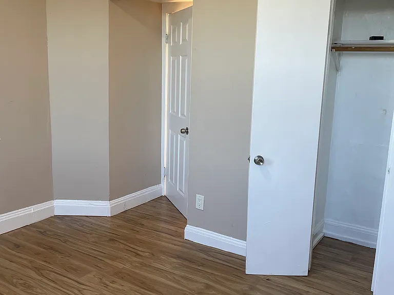 18 Lawton Ave #2 — Photo 9