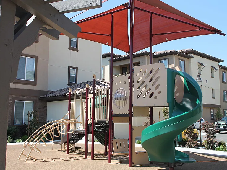 Paloma Apartment Homes — Photo 24