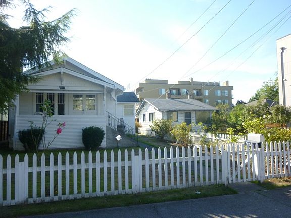 Photo's 1-15 are of 3015 60th Ave SW. 3015 is a 3 bedroom, 1 bath, full basement home with fireplace and formal dining room.