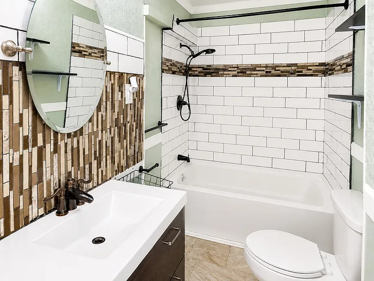 1527 Purchase St #1 — Photo 7