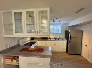5294 Russell View Rd, Mississauga, ON L5M 5W1