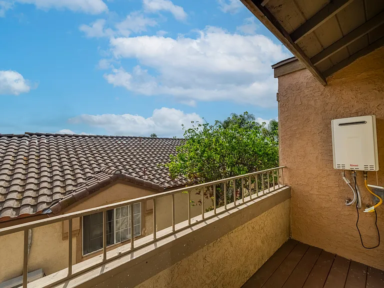 582 Arizona St — Photo 34
